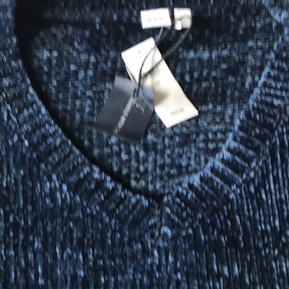 Gap women’s constellation blue v neck sweater size xs - Picture 2 of 12